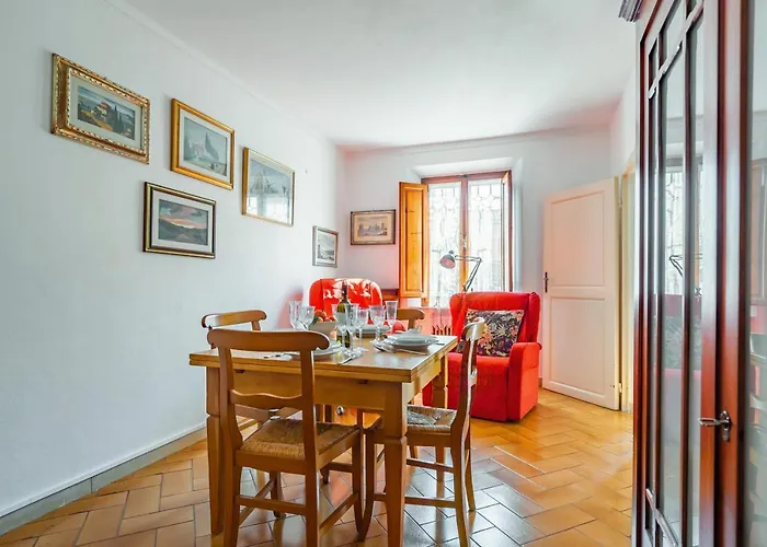 Pisa Airport Comfy Apartment - Private Parking