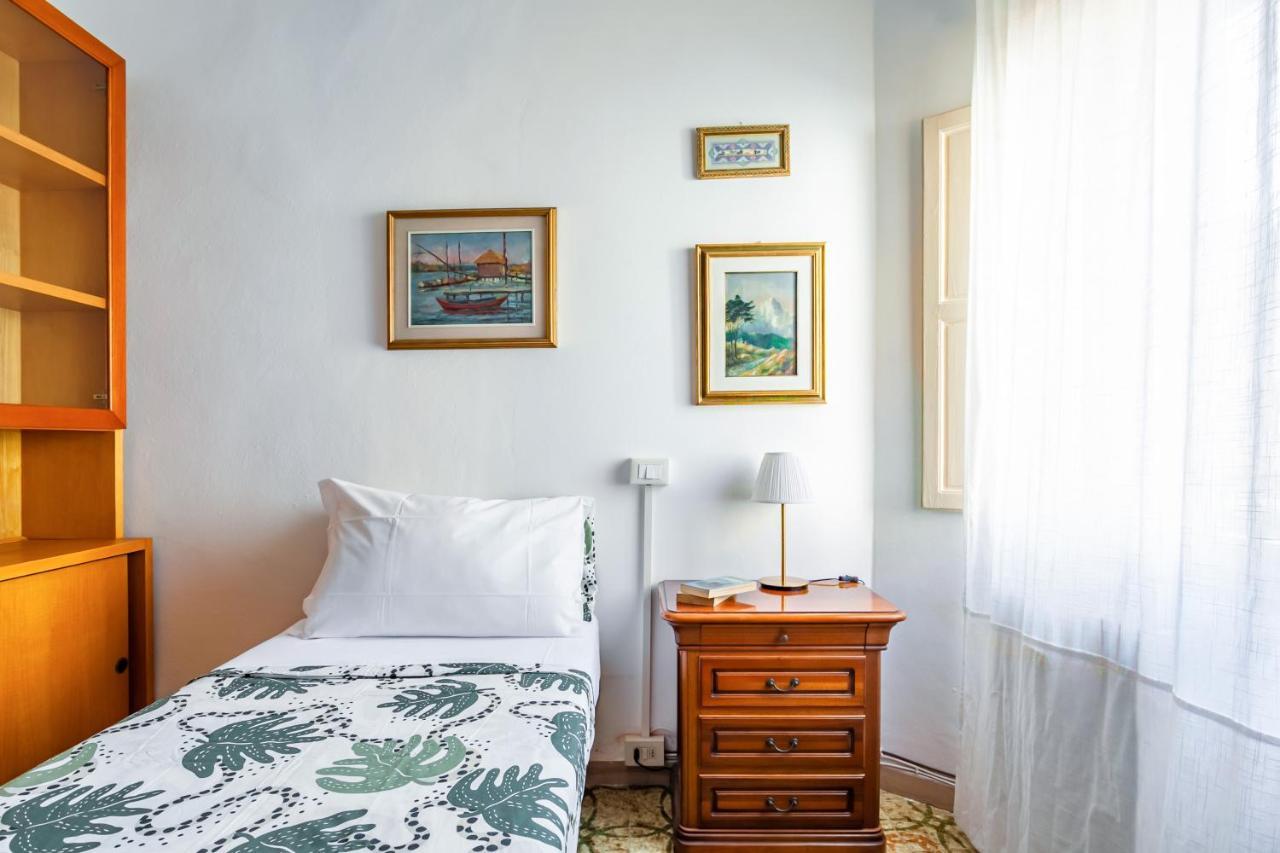 Airport Comfy - Private Parking Apartment *