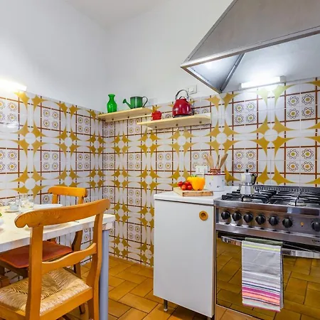 Pisa Airport Comfy Apartment - Private Parking Exterior photo